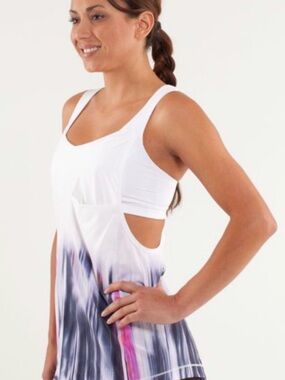 lululemon No Limits Tank top Engineered Mirage in White w/ Gray & Pink Ombre
